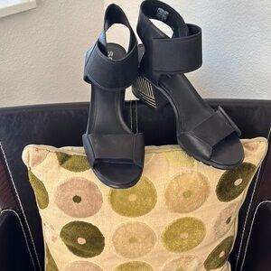 Elegant Black Women's Sandals/ Sorel